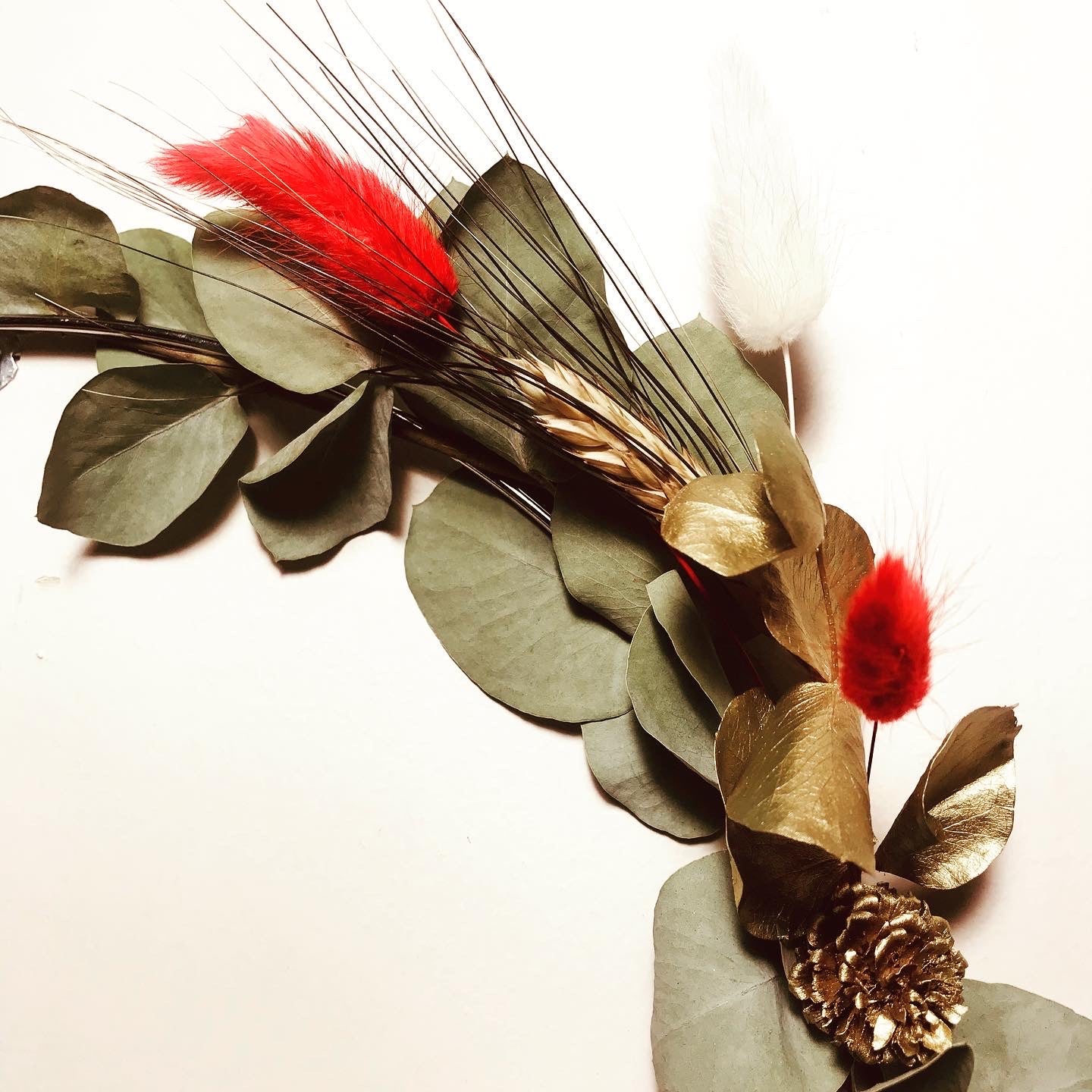 Couronne de Noel Eucalyptus Or & Rouge