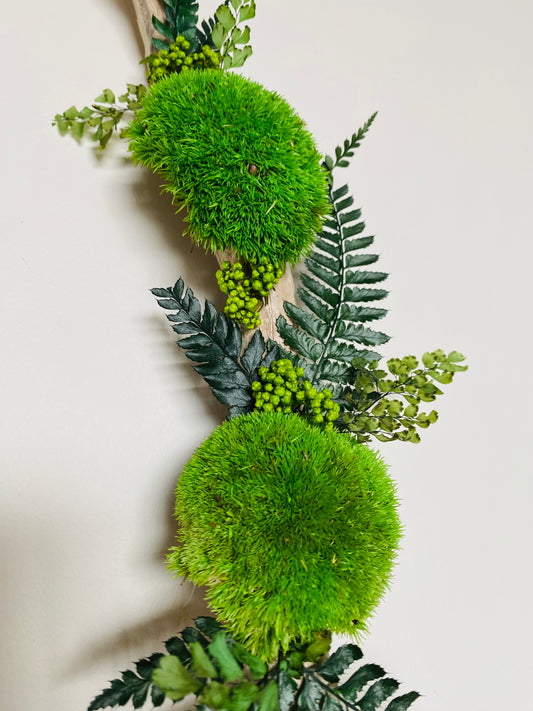 Rivage Végétal, décoration stabilisée sur bois flotté 60cm, vue d'ensemble nuances de vert