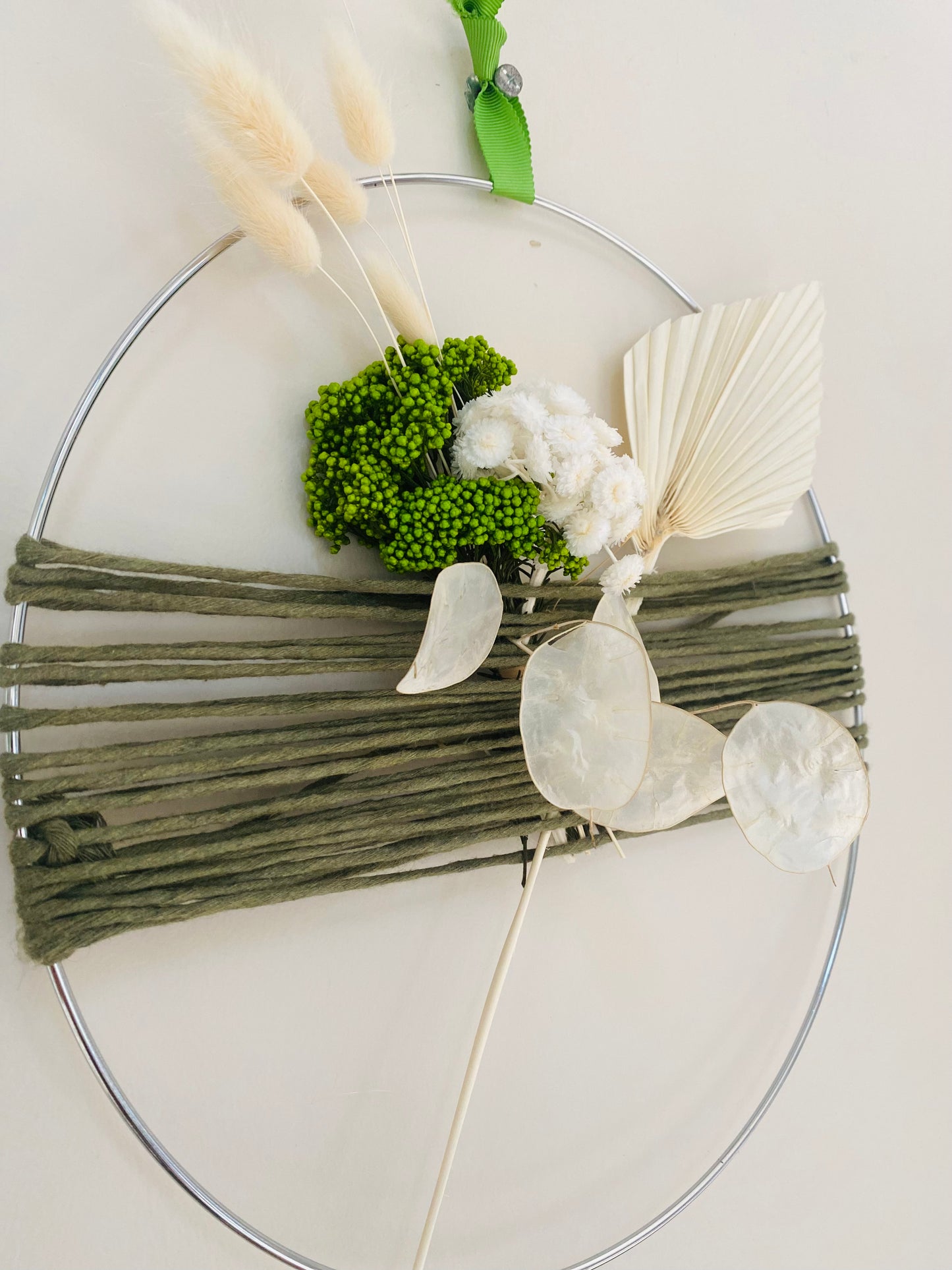 Couronne Poetique Fleurs stabilisees et sechees Vert