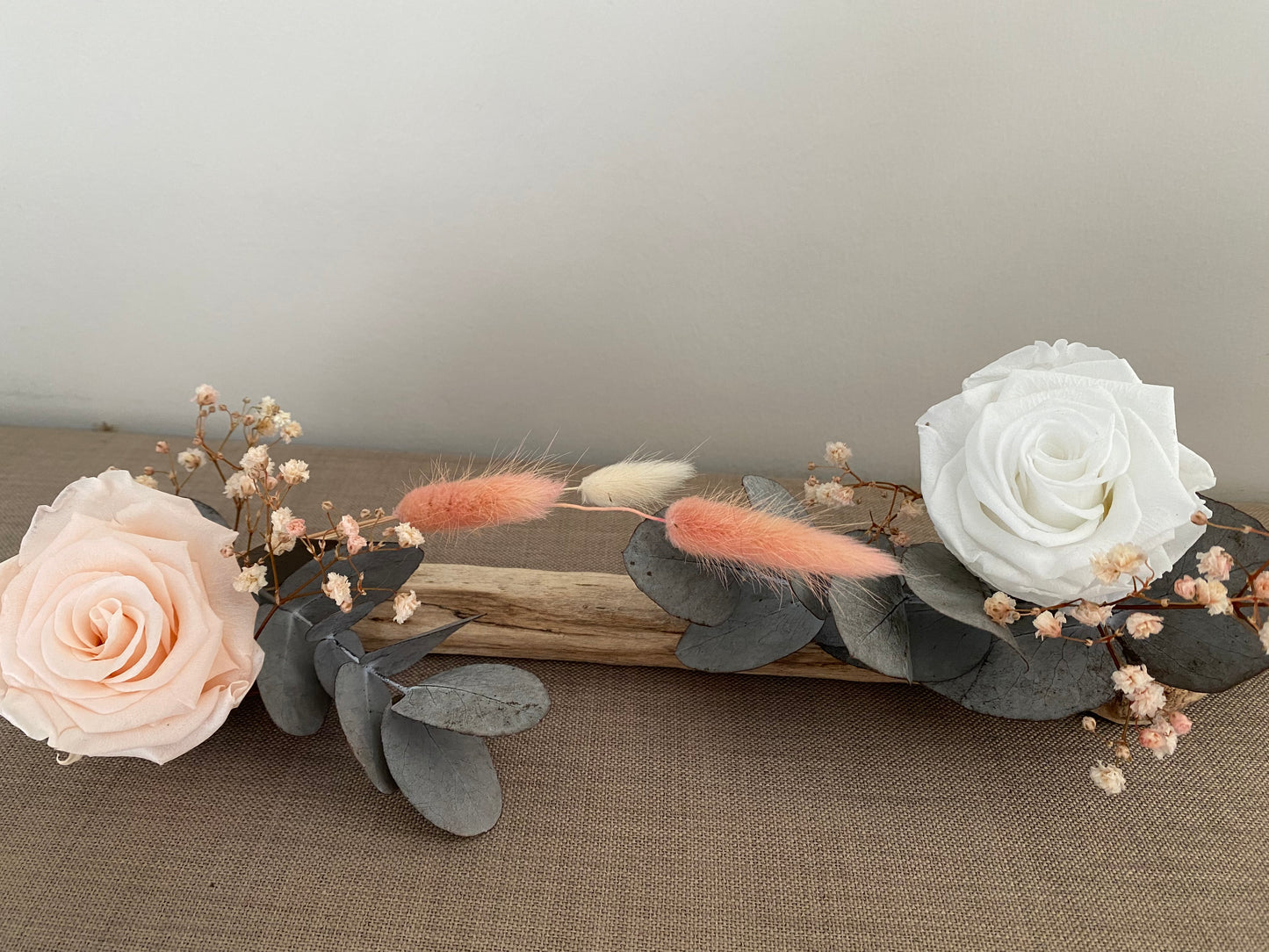 Bois de Rosée - Roses stabilisées sur bois flotté 45cm - Osez Planter Ca Pousse