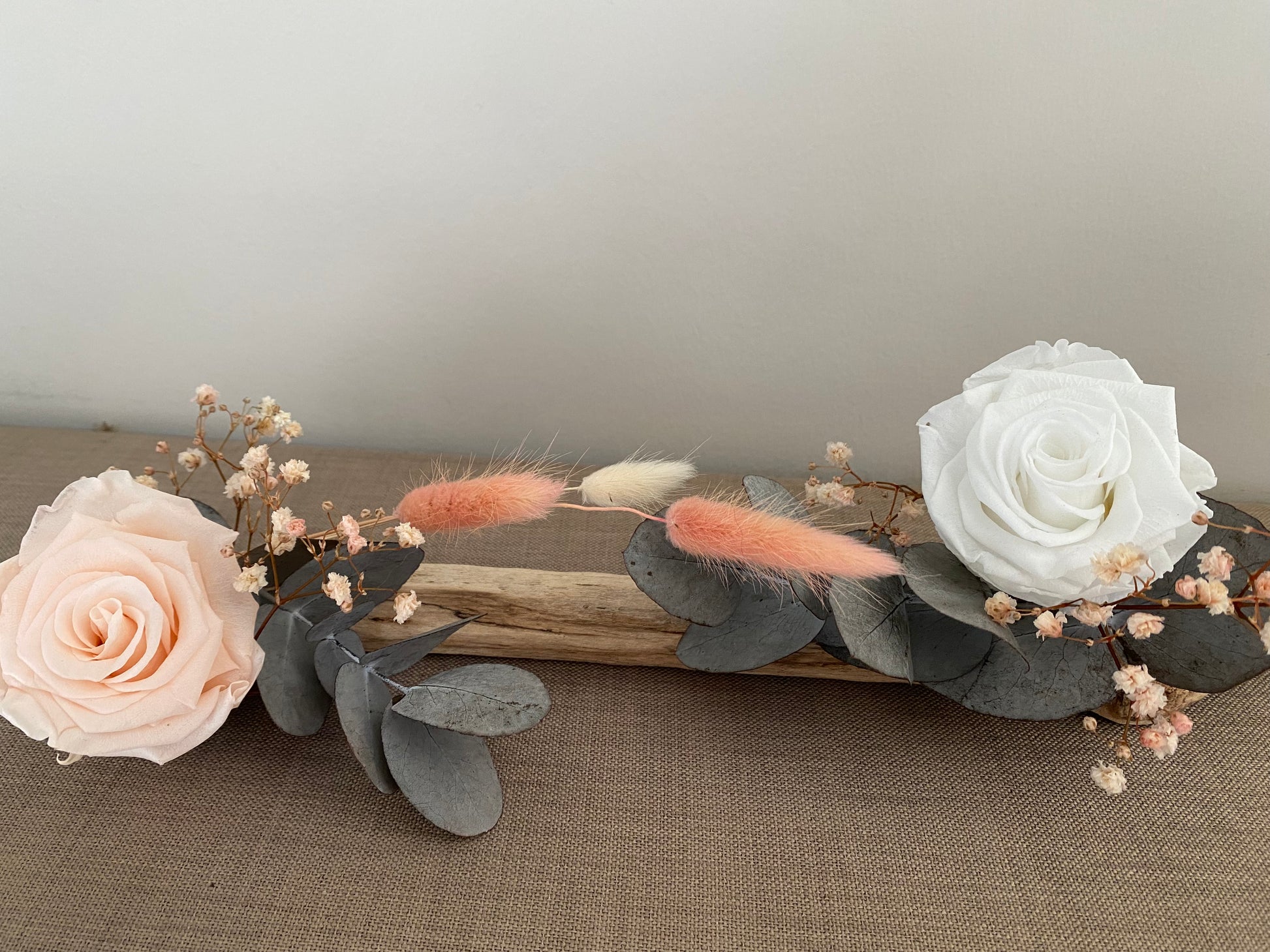 Bois de Rosée - Roses stabilisées sur bois flotté 45cm - Osez Planter Ca Pousse