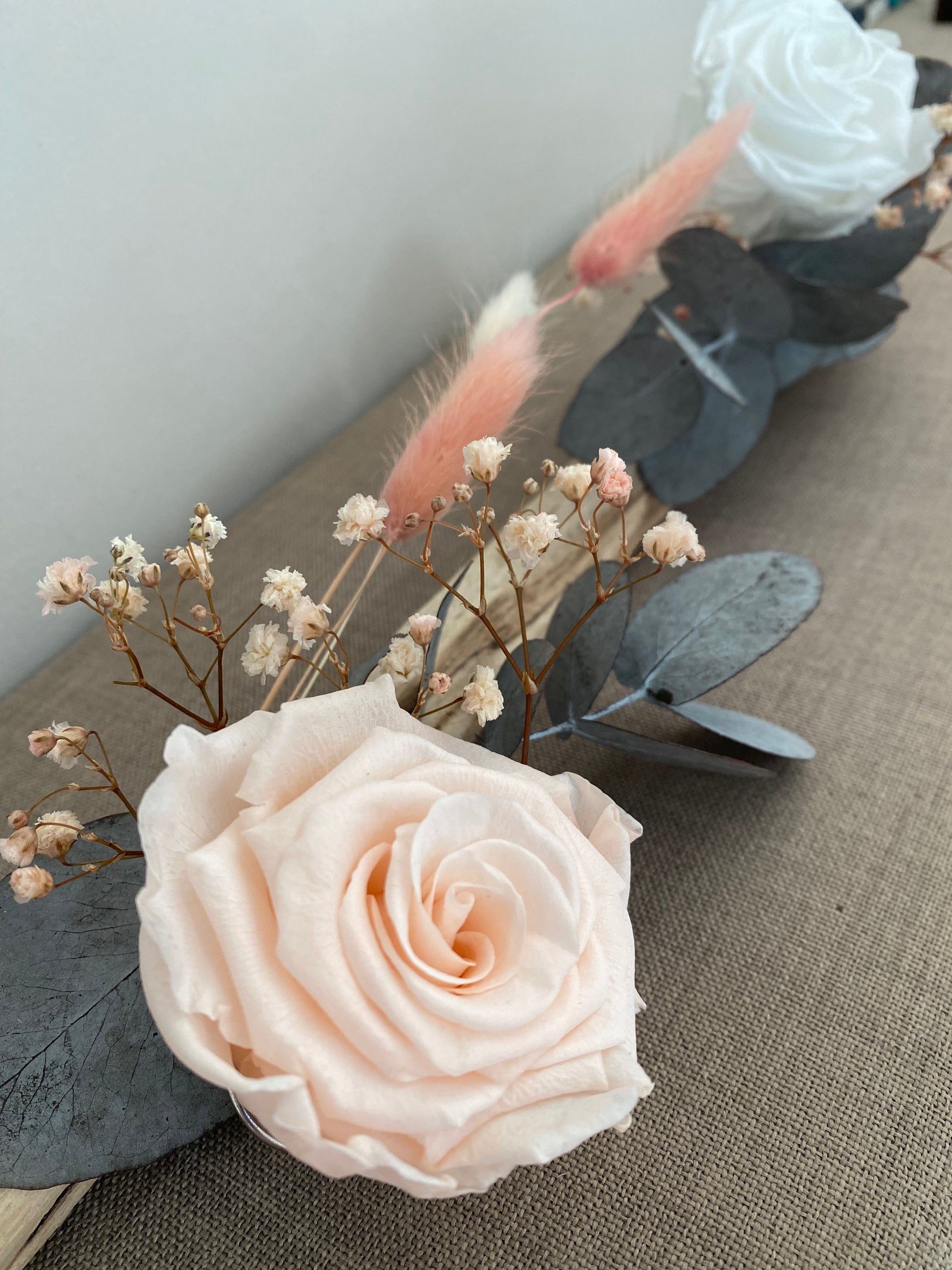 Bois de Rosée - Roses stabilisées sur bois flotté 45cm - Osez Planter Ca Pousse