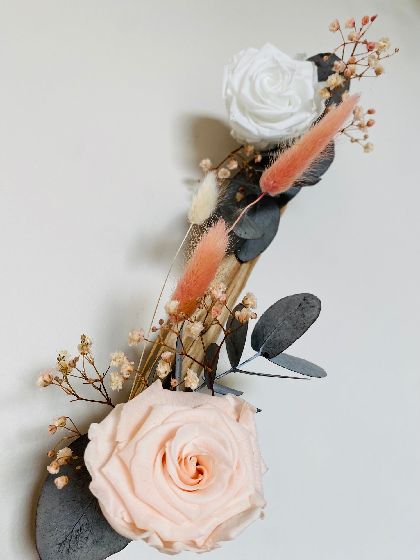 Bois de Rosée - Roses stabilisées sur bois flotté 45cm - Osez Planter Ca Pousse